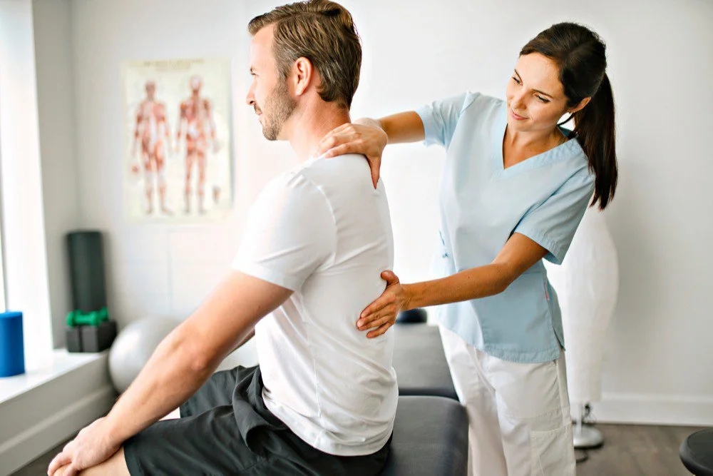 Chiropractor vs Physiotherapist